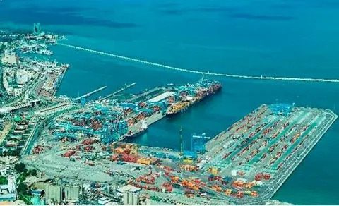 Al Hamriyah Port
